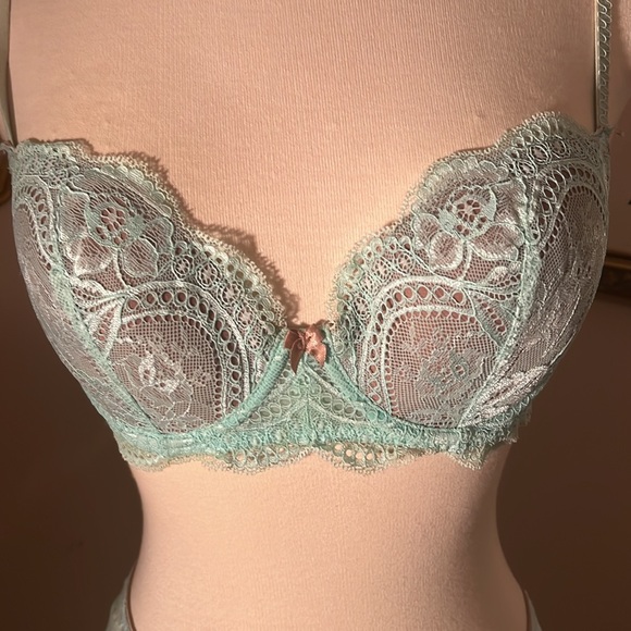 Le Mystere Isabella mint green lace memory foam bra 36B and thong L - Picture 3 of 9